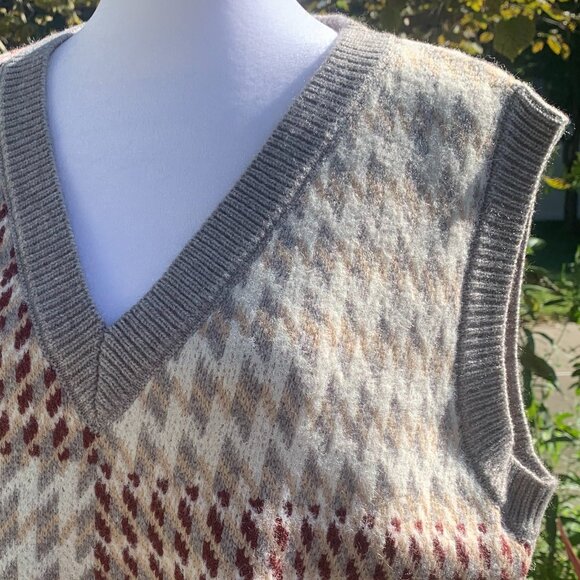 ASOS QED London Knitted Singlet in Multi Print Sweater Vest Oversized - Picture 6 of 16